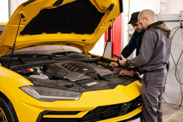 autoworks mechanics at work